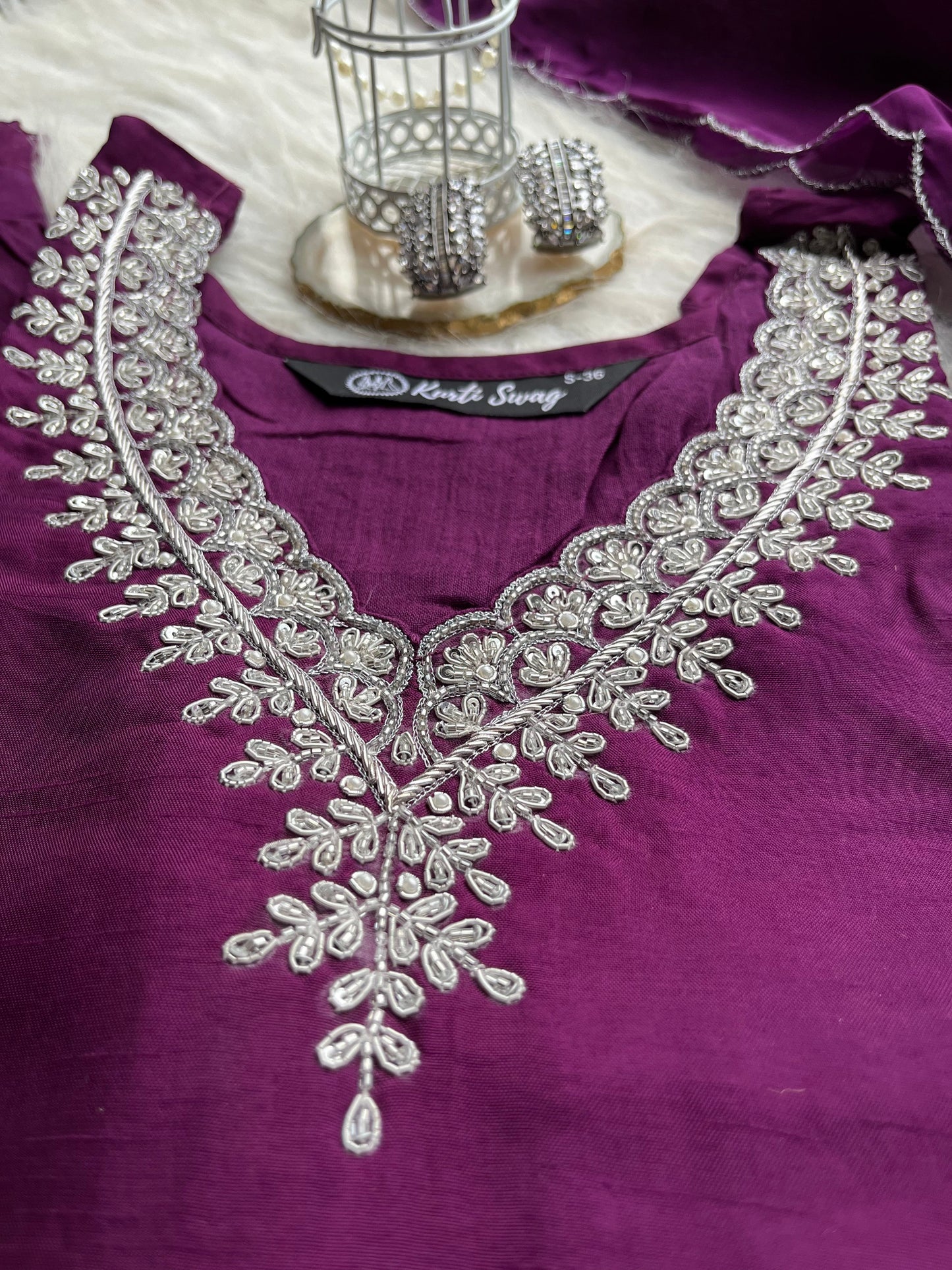 “ANTARA” Premium Festive Embroidered Dola Silk Suit Set✨💕