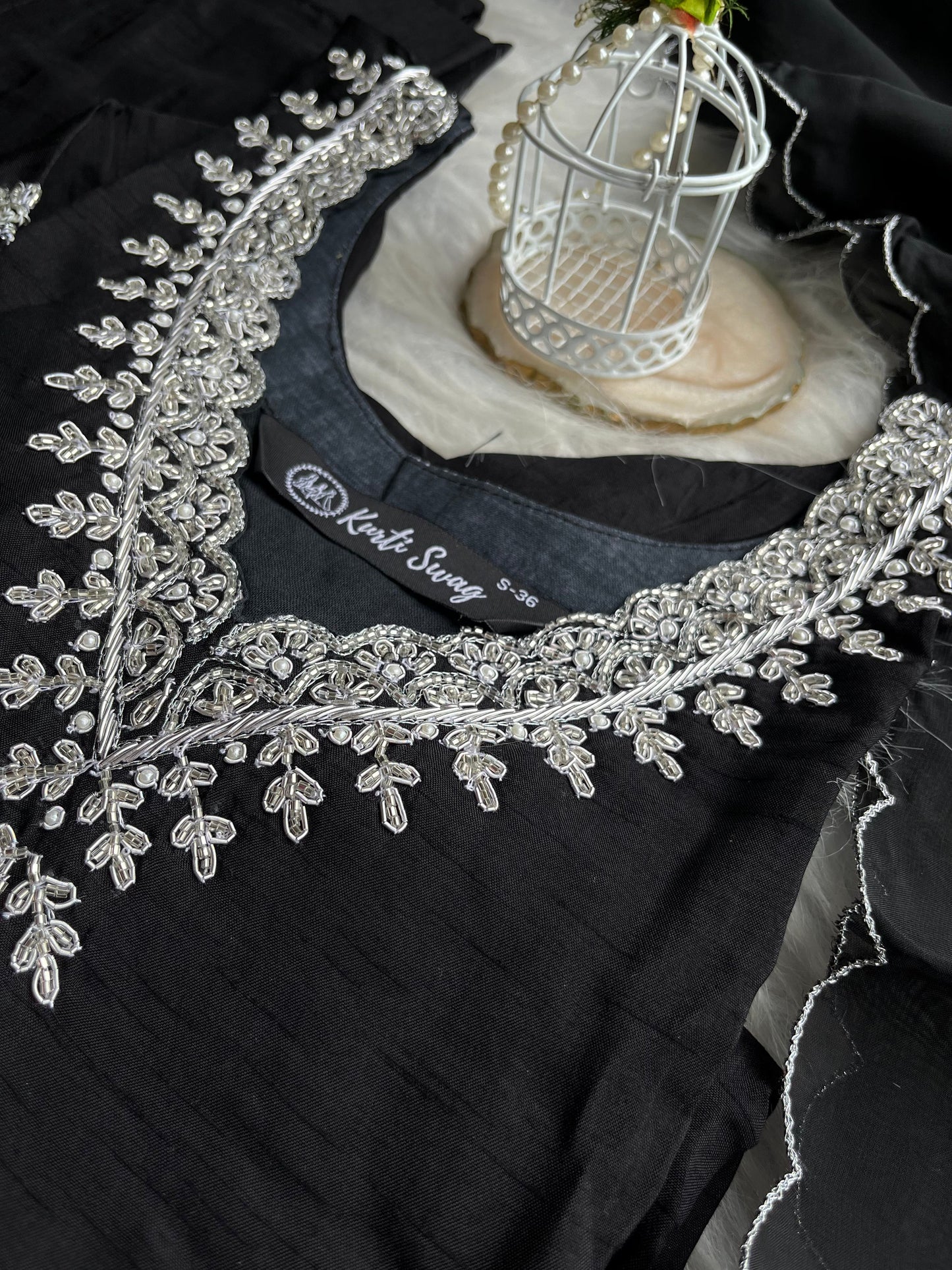 “ANTARA” Premium Festive Embroidered Dola Silk Suit Set✨💕