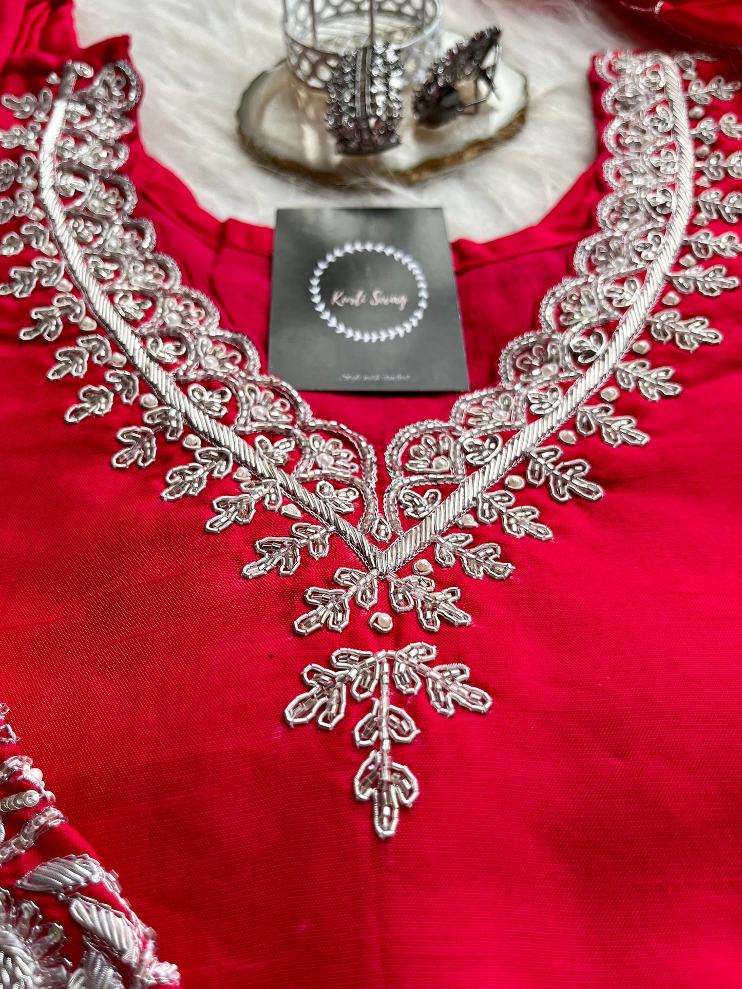 “ANTARA” Premium Festive Embroidered Dola Silk Suit Set✨💕