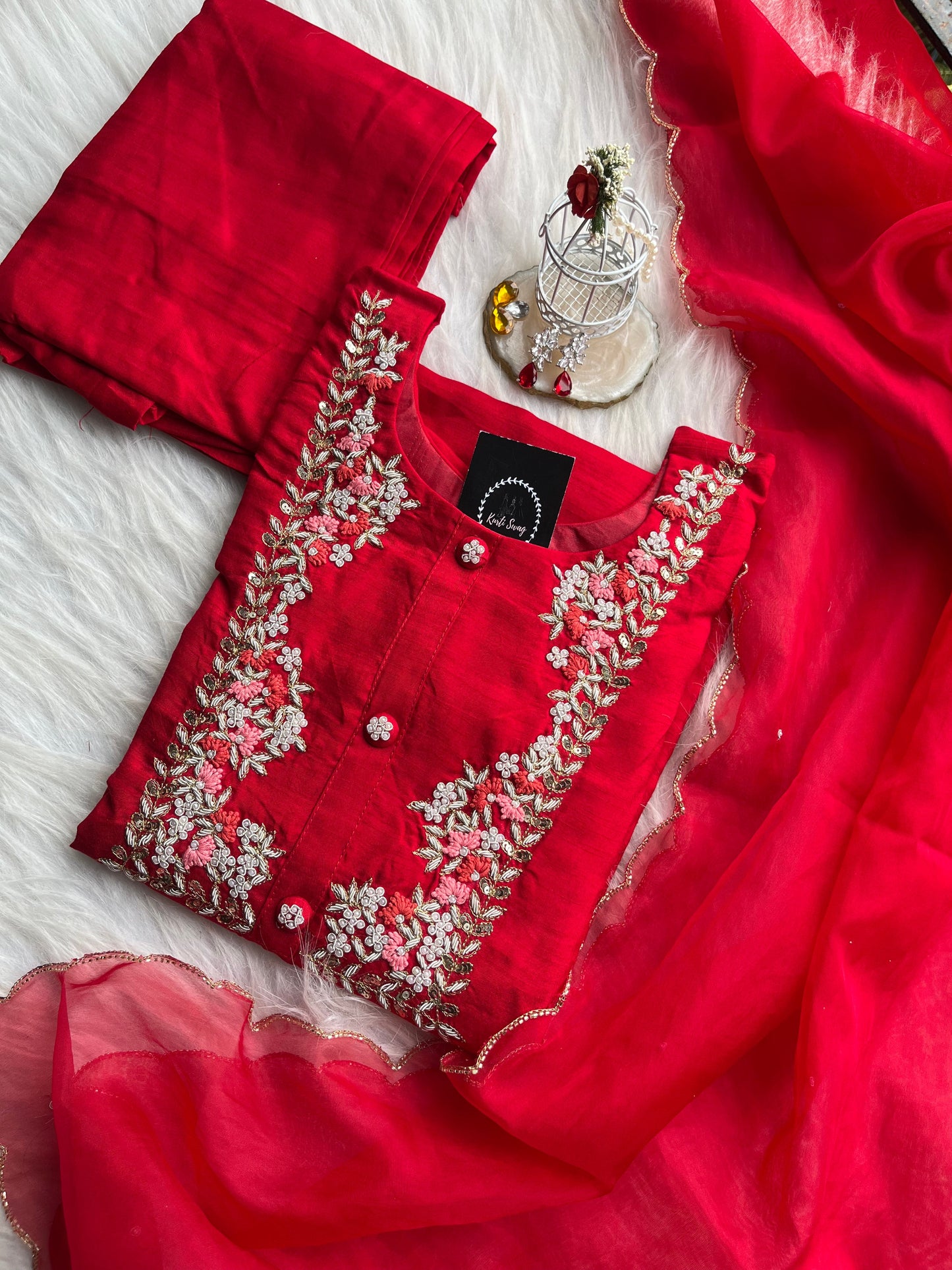 “AADYA” Dola Silk Festive Set In Pink & Red ✨💕