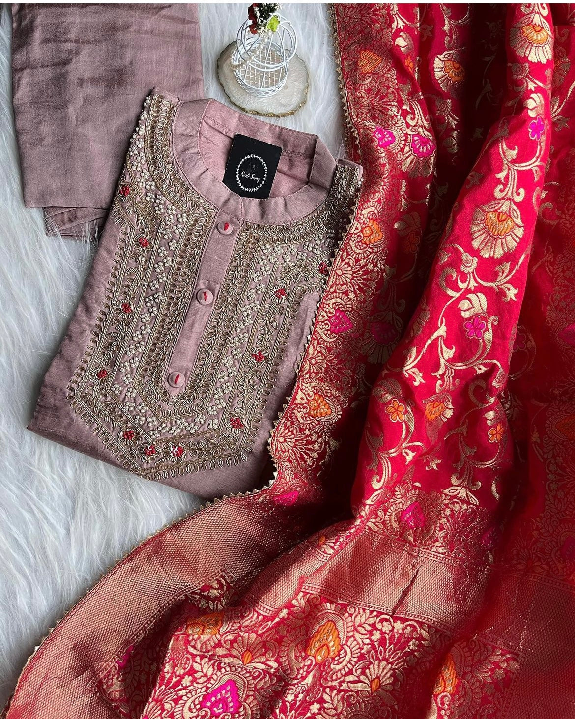 “AAMNA” Dola Silk Hand Embroidered Suit Set With Banarasi Dupatta ✨