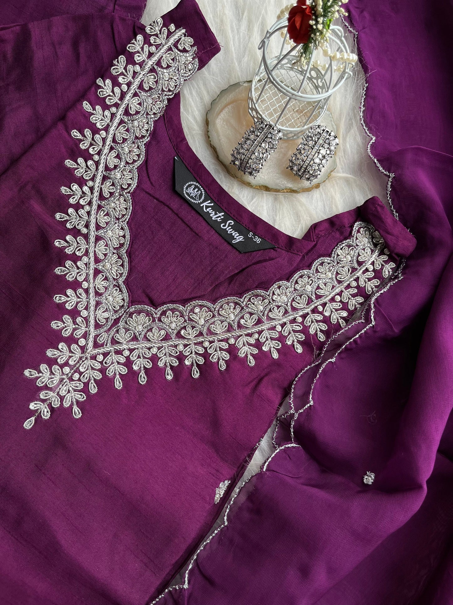 “ANTARA” Premium Festive Embroidered Dola Silk Suit Set✨💕