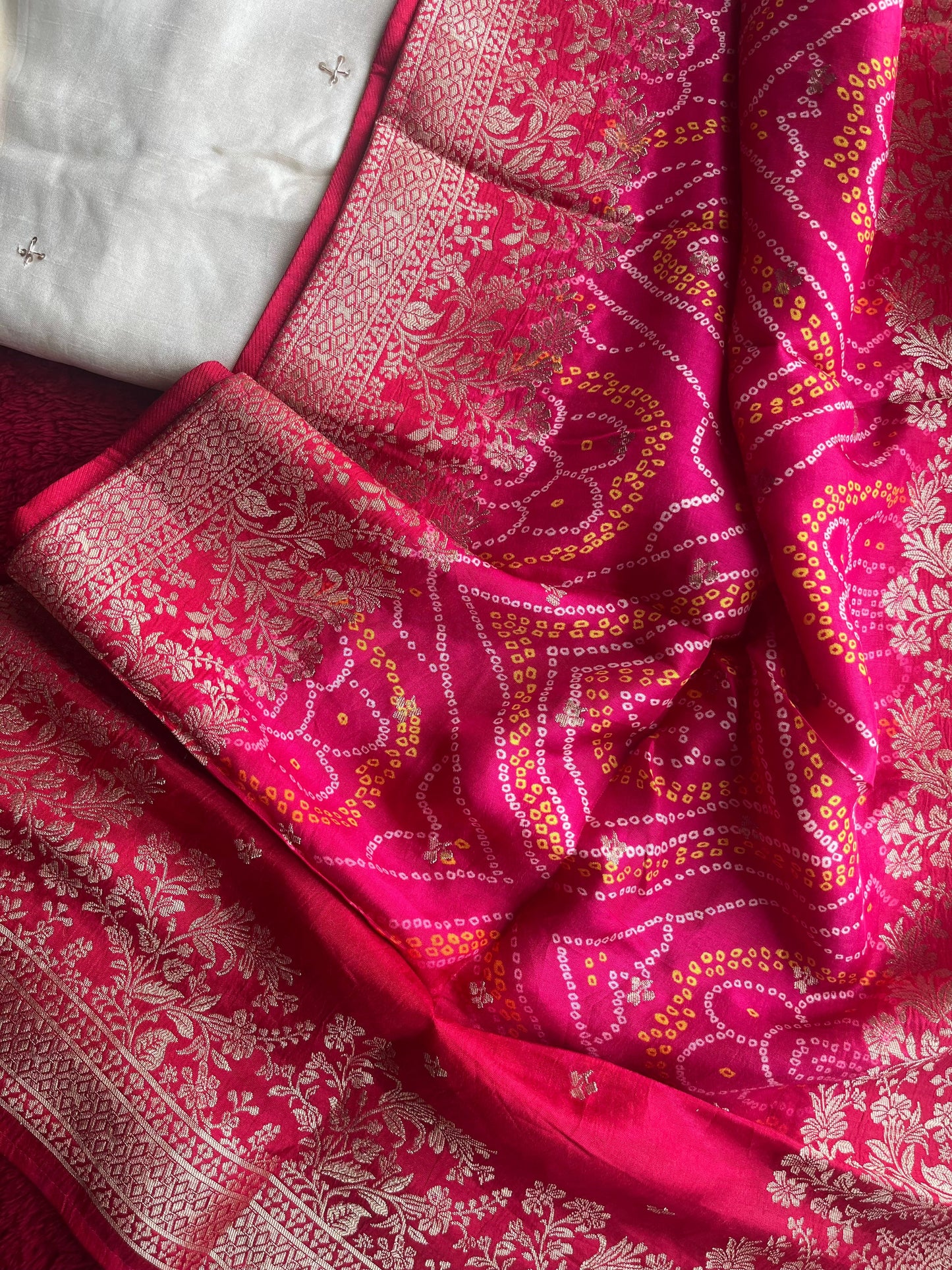 “AMRUTA” Dola Silk Suit Set an Off White 💕✨