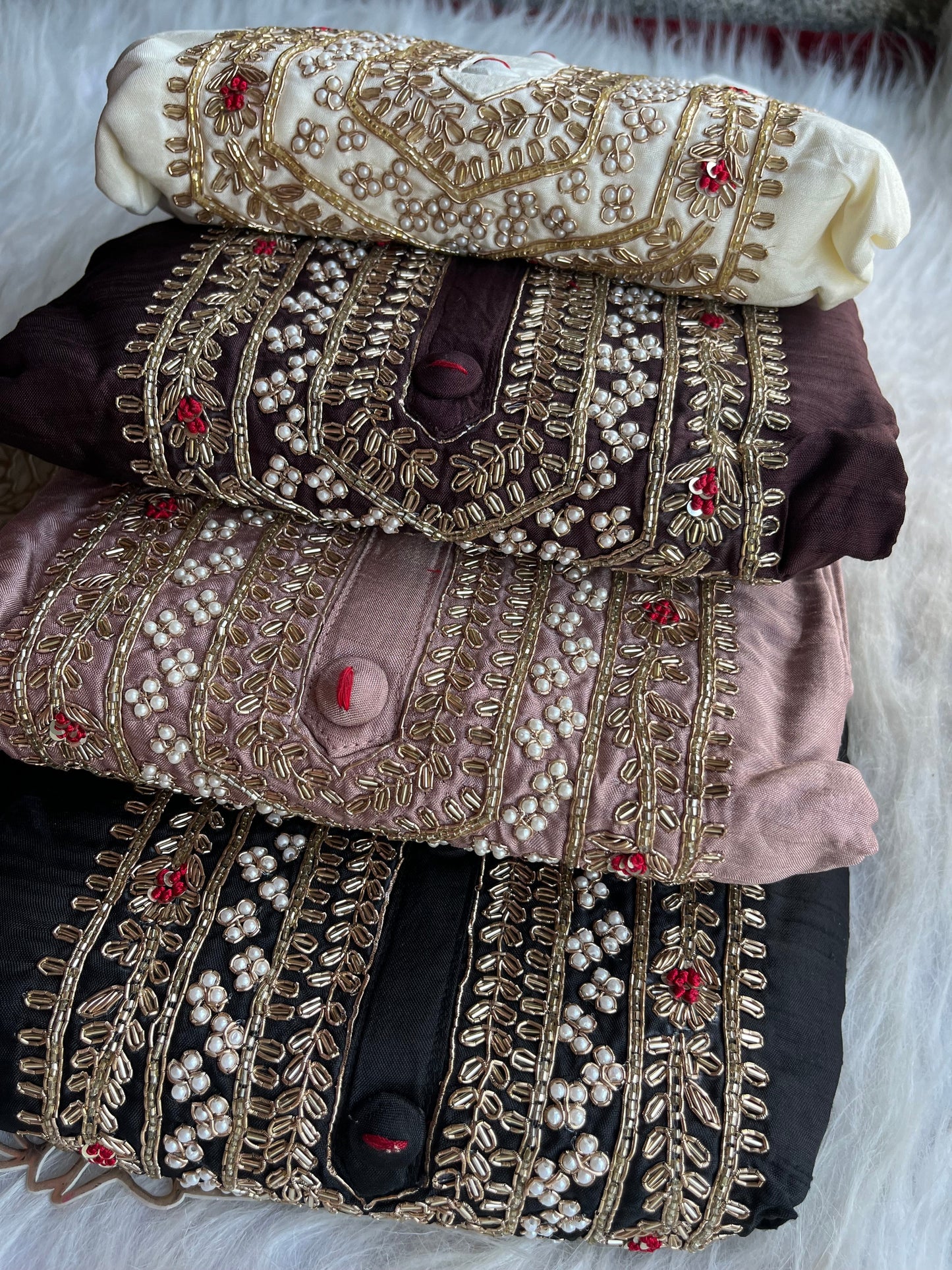 “AAMNA” Dola Silk Hand Embroidered Suit Set With Banarasi Dupatta ✨
