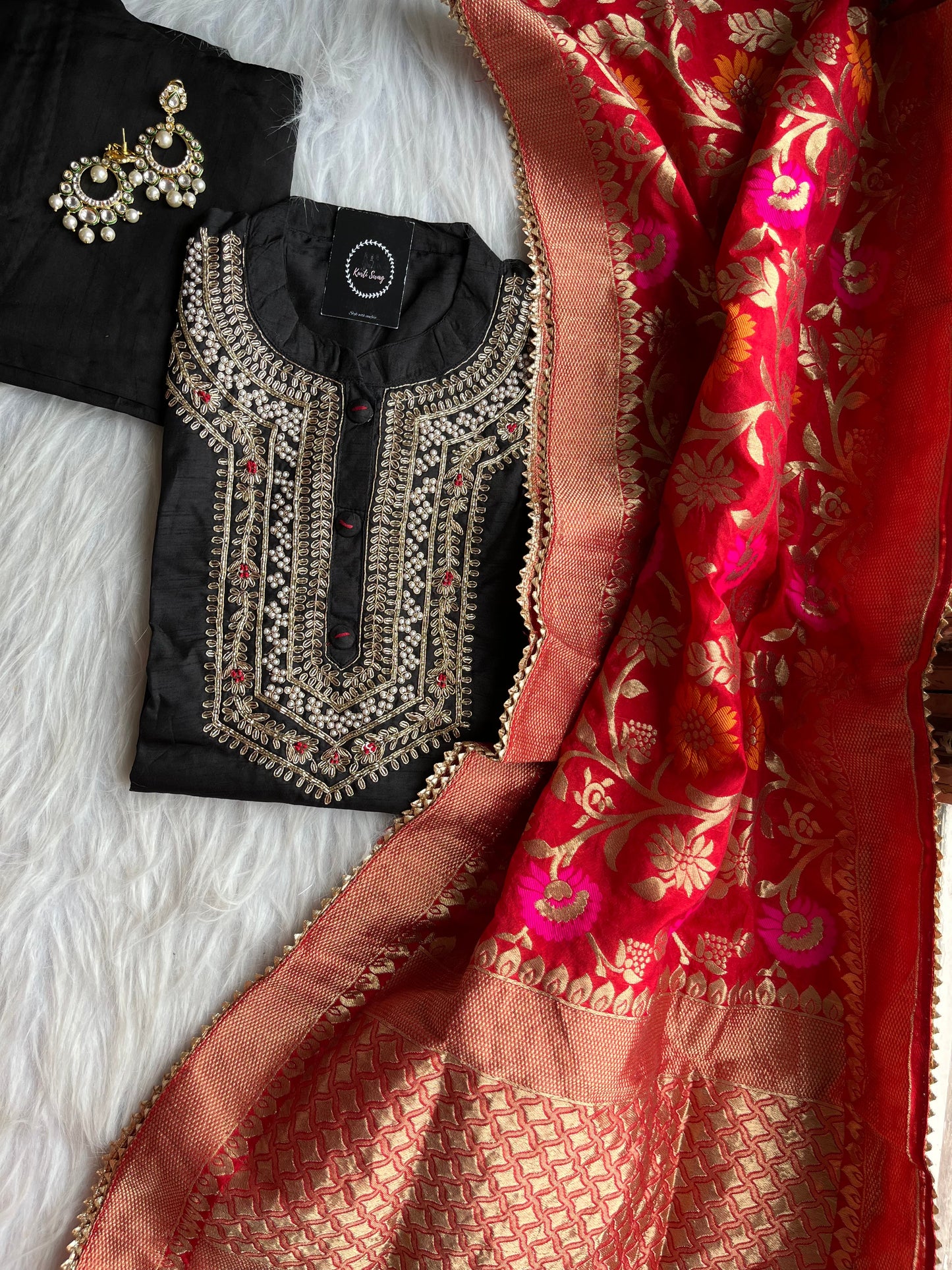 “AAMNA” Dola Silk Hand Embroidered Suit Set With Banarasi Dupatta ✨