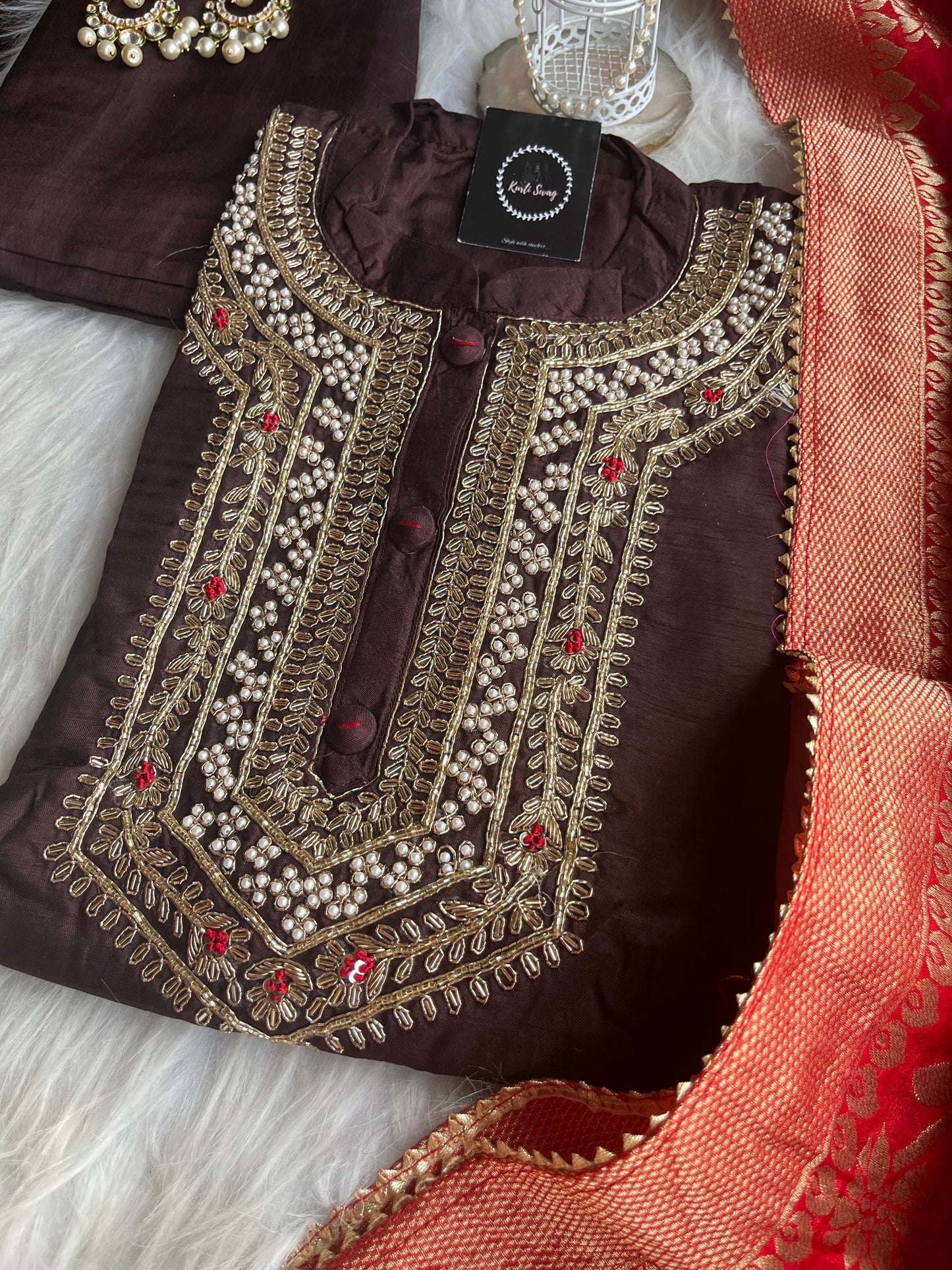 “AAMNA” Dola Silk Hand Embroidered Suit Set With Banarasi Dupatta ✨