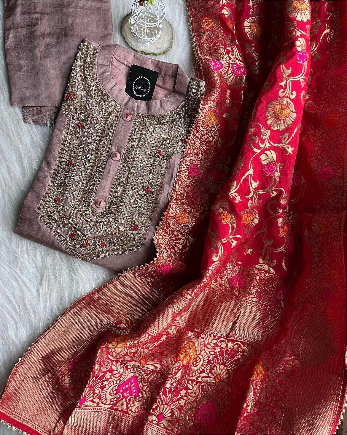 “AAMNA” Dola Silk Hand Embroidered Suit Set With Banarasi Dupatta ✨