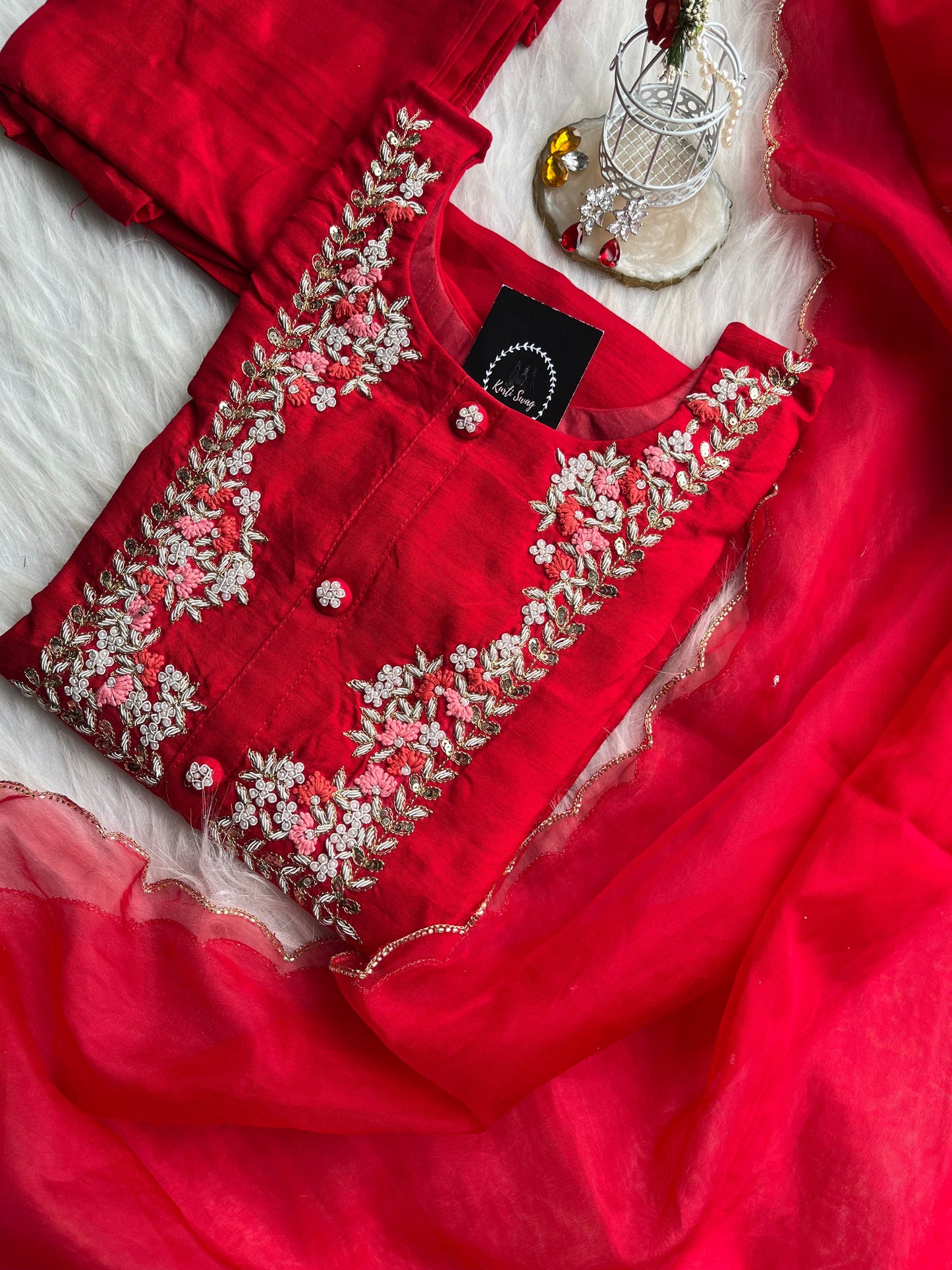 “AADYA” Dola Silk Festive Set In Pink & Red ✨💕