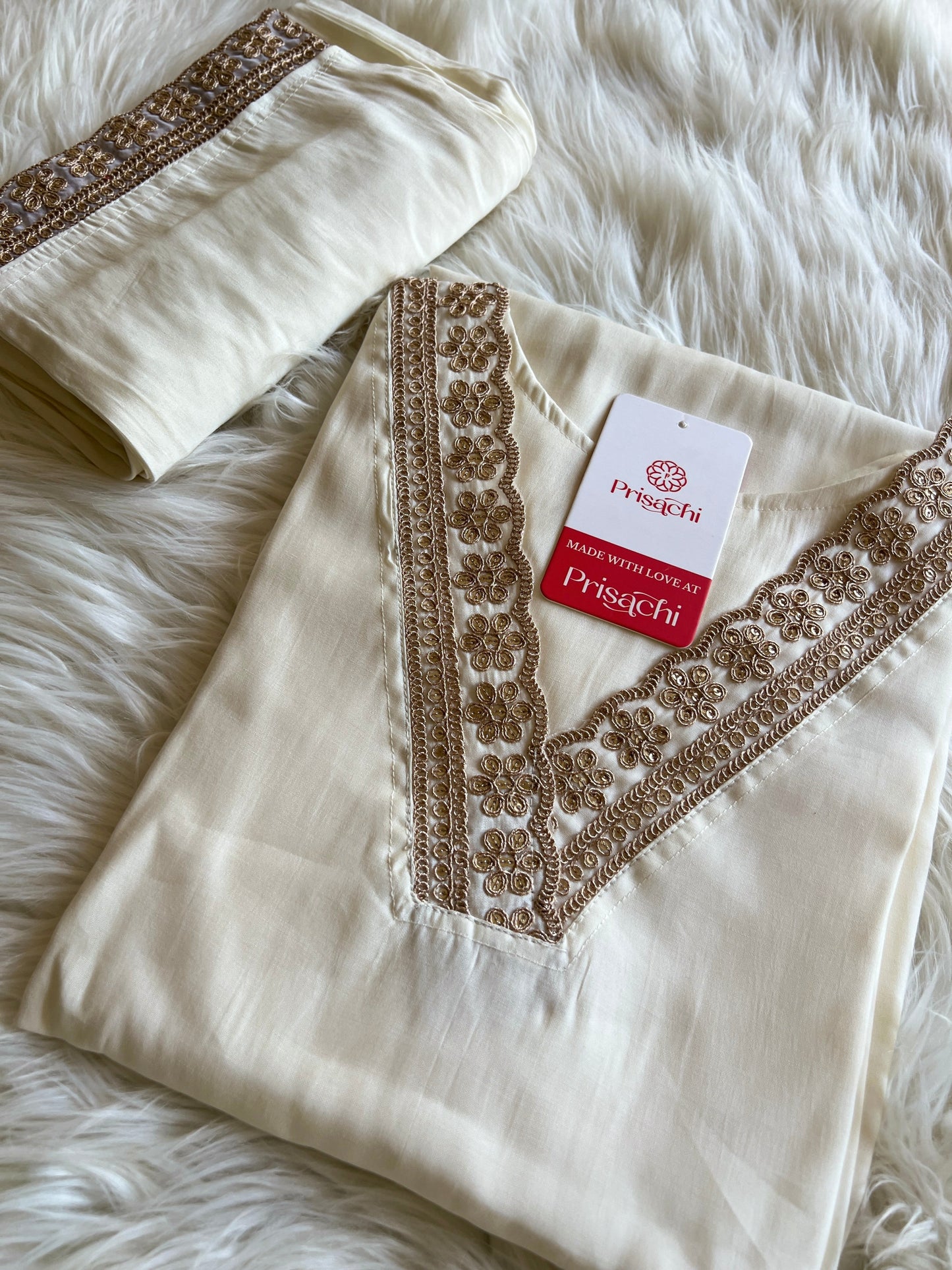 Off White Lilac silk kurta set with Red Lbandhani dupatta