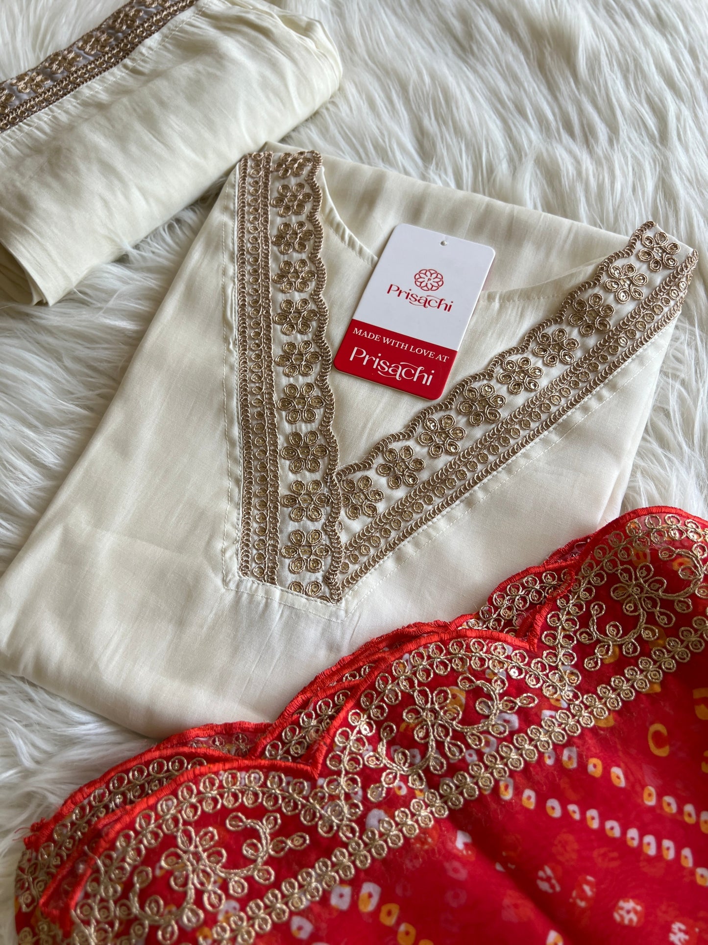 Off White Lilac silk kurta set with Red Lbandhani dupatta