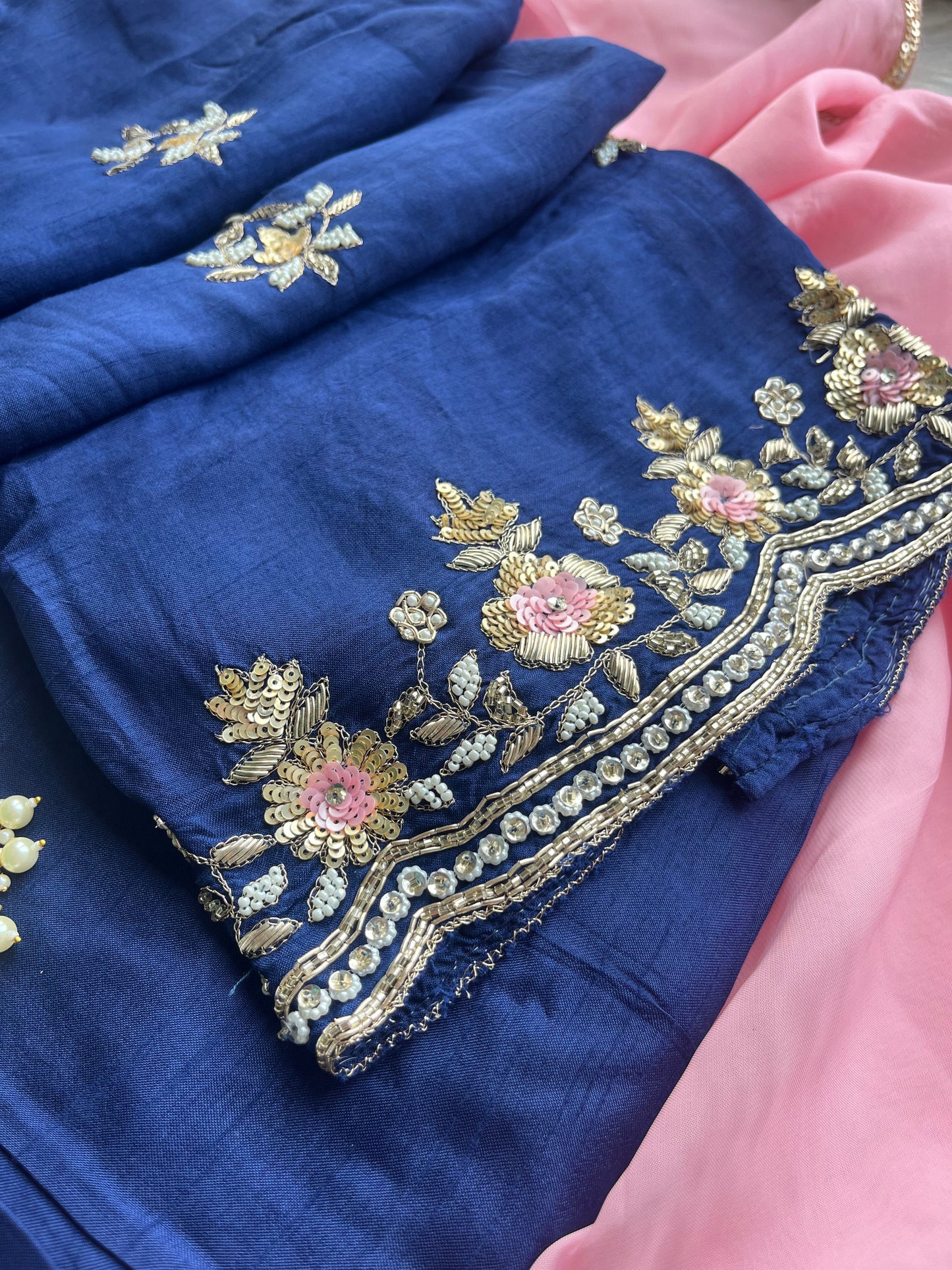 “AARNA” Premium Dola Silk Kurta Set In Navy Blue 💕🧿