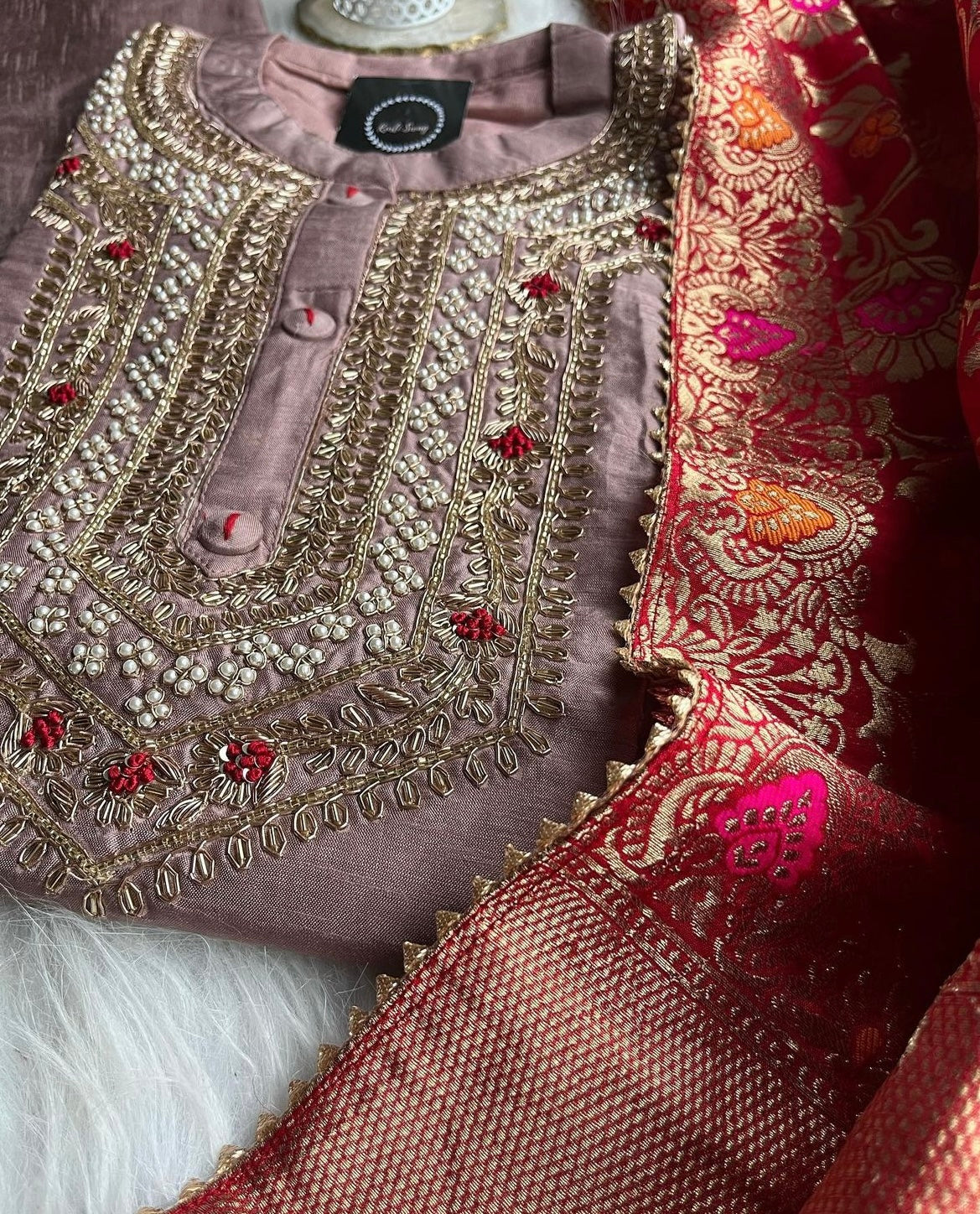 “AAMNA” Dola Silk Hand Embroidered Suit Set With Banarasi Dupatta ✨