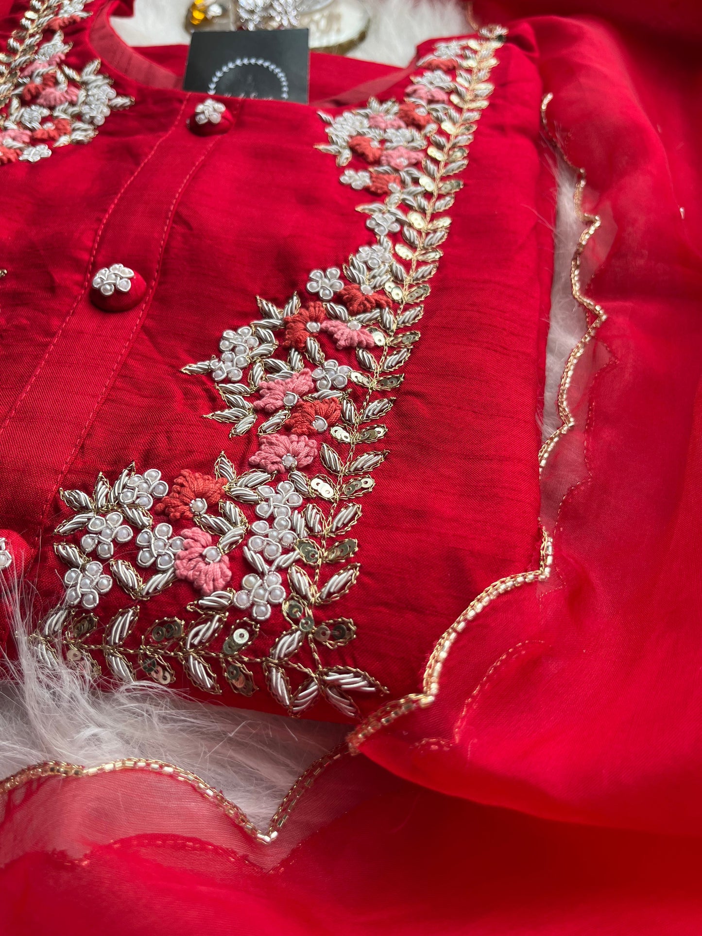 “AADYA” Dola Silk Festive Set In Pink & Red ✨💕