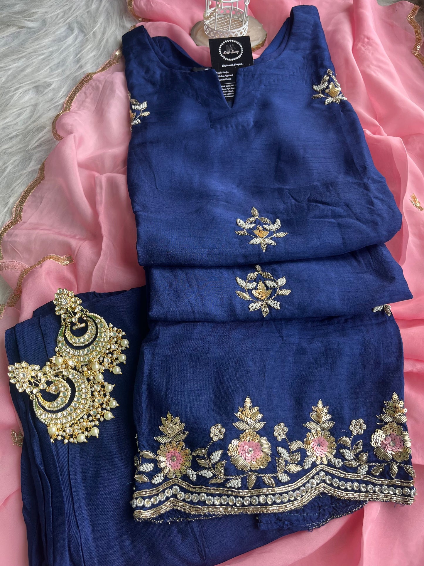 “AARNA” Premium Dola Silk Kurta Set In Navy Blue 💕🧿