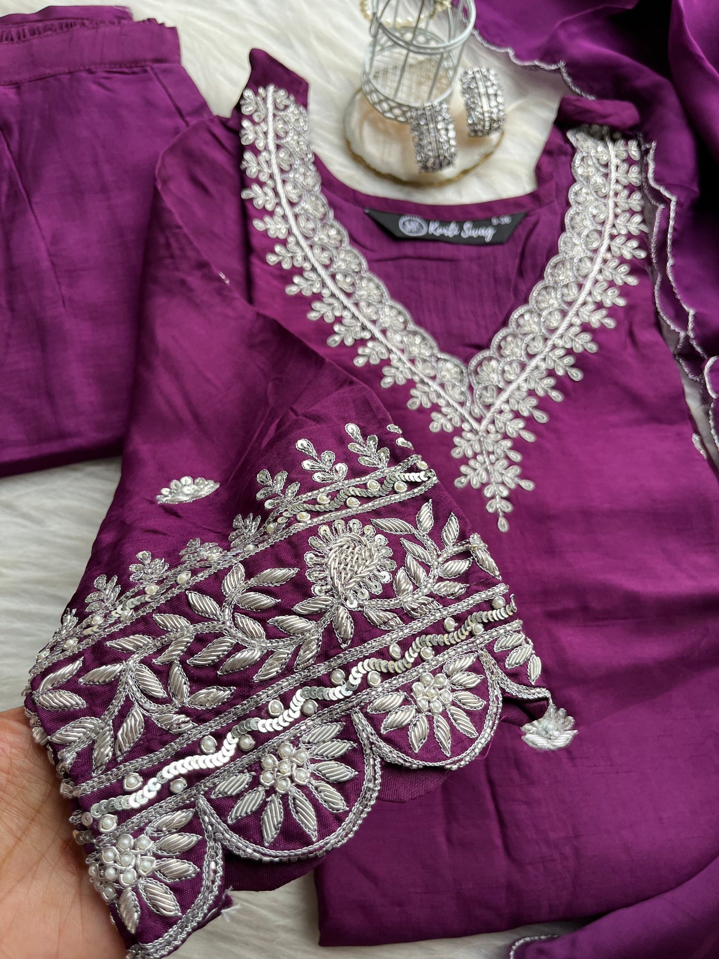 “ANTARA” Premium Festive Embroidered Dola Silk Suit Set✨💕